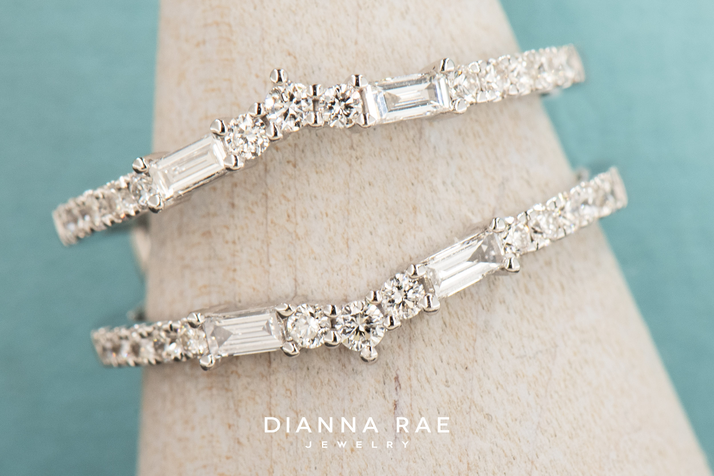 14k White Gold round and baguette diamond ring guard