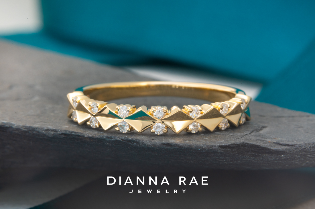 Lady's 14K Yellow Gold Diamond Band
