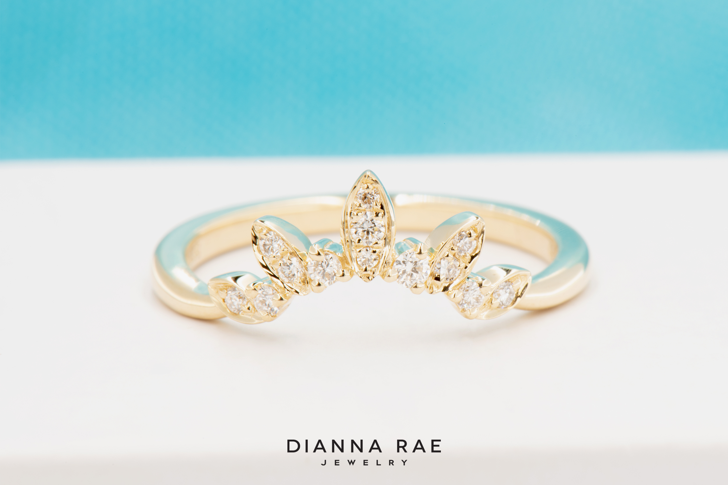 Yellow Gold Countoured Crown Band