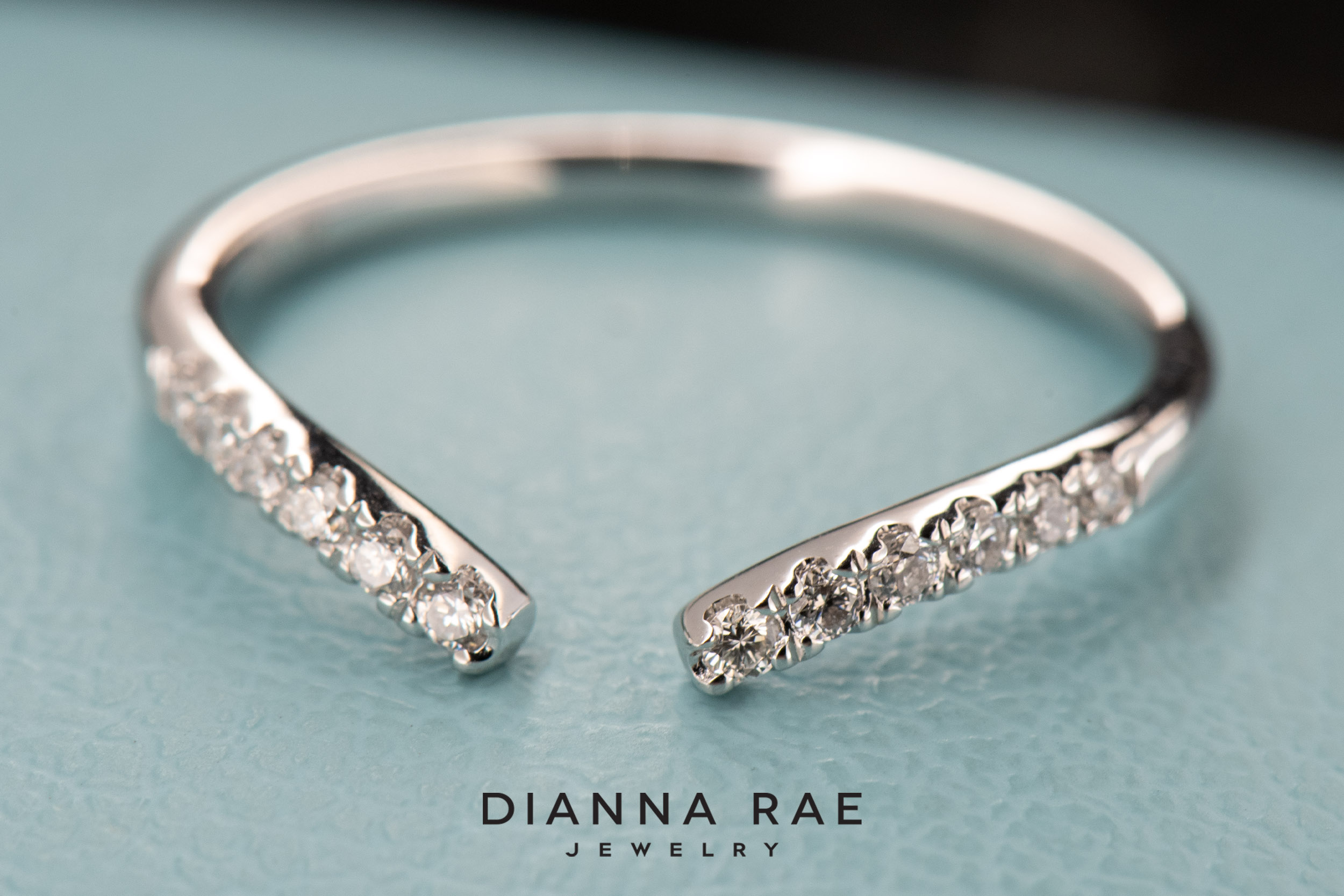 14K White Gold Diamond Contour Band